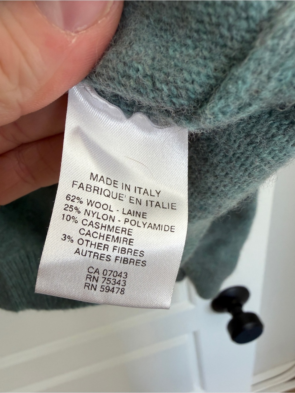 Slim fit Cashmere Wool Blend Sweater - Picture 3 of 4